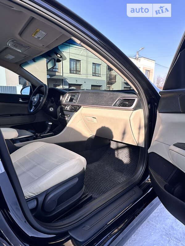 Седан Kia Optima 2016 в Ивано-Франковске фото 17 Седан Kia Optima 2016 в Ивано-Франковске