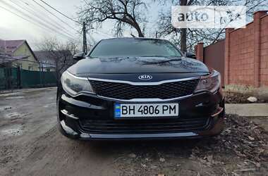 Седан Kia Optima 2016 в 