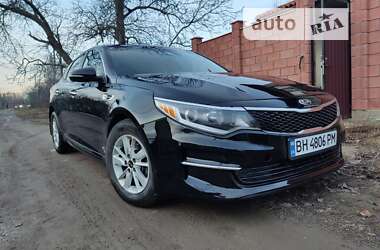 Седан Kia Optima 2016 в 