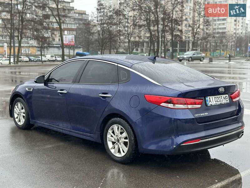 Седан Kia Optima 2015 в Киеве