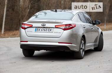 Седан Kia Optima 2013 в Новодністровську