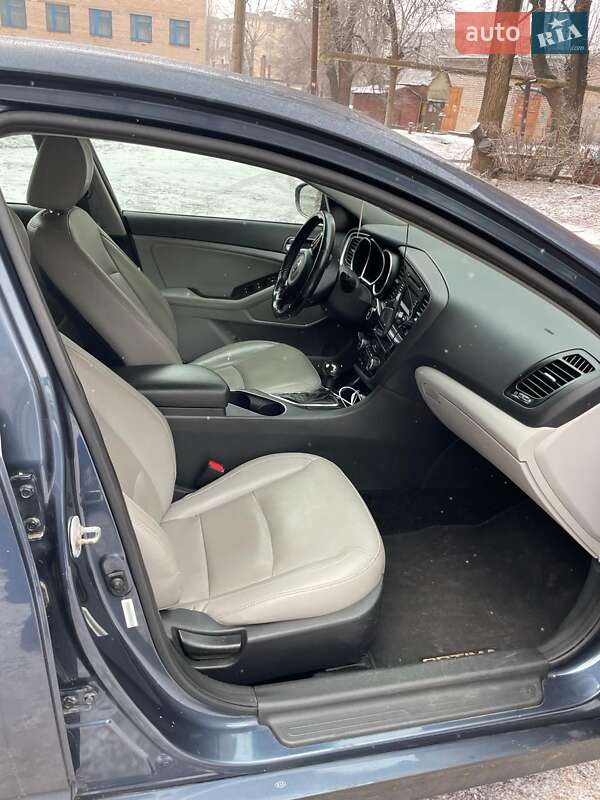 Седан Kia Optima 2014 в Кривому Розі