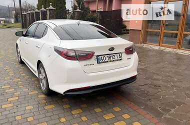 Седан Kia Optima 2015 в Сваляве