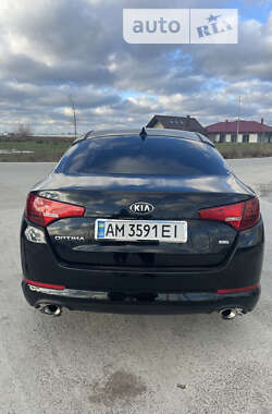 Седан Kia Optima 2013 в Коростене