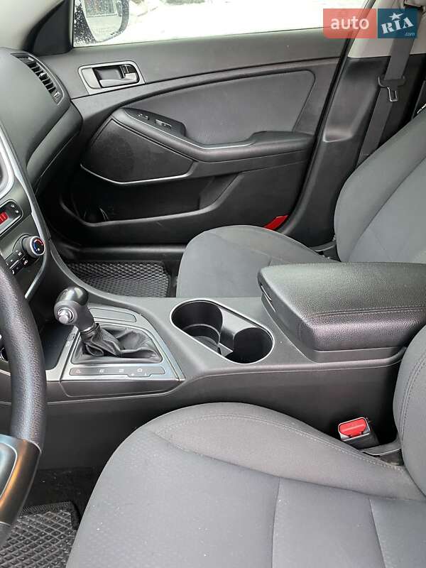 Седан Kia Optima 2015 в Хмельницькому