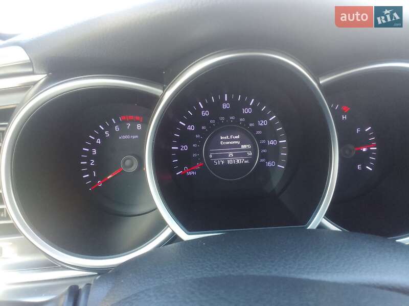 Седан Kia Optima 2015 в Изяславе