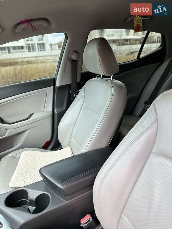 Седан Kia Optima 2013 в Белой Церкви