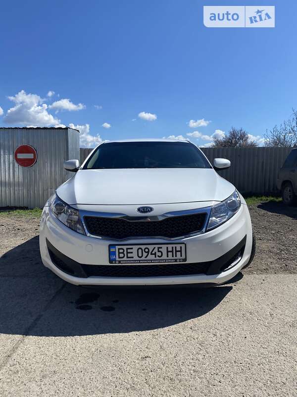 Седан Kia Optima 2010 в Мерефа