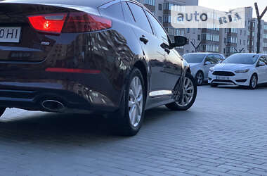 Седан Kia Optima 2015 в 