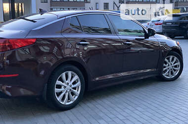 Седан Kia Optima 2015 в 