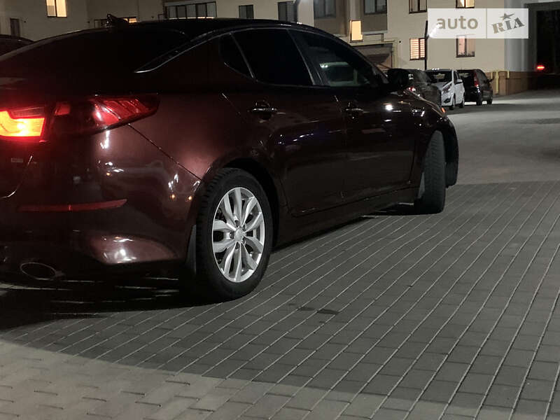 Седан Kia Optima 2015 в Виннице
