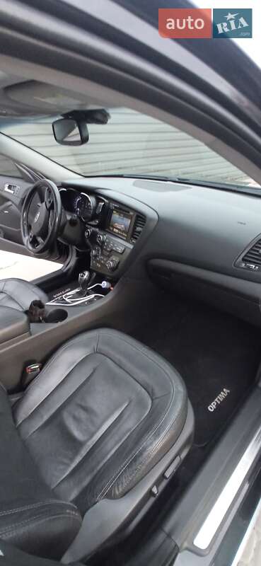 Седан Kia Optima 2012 в Києві