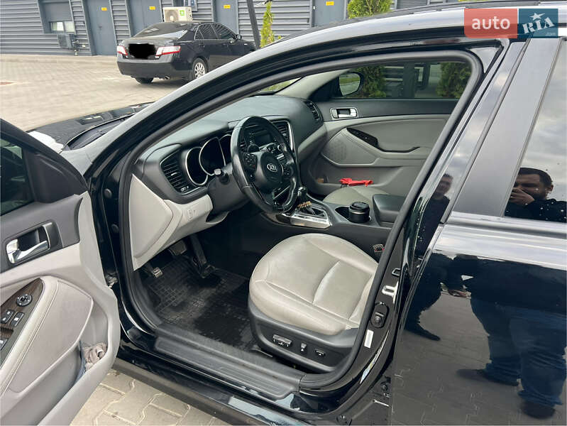 Седан Kia Optima 2014 в Киеве