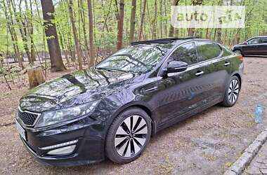 Седан Kia Optima 2012 в Чорткові