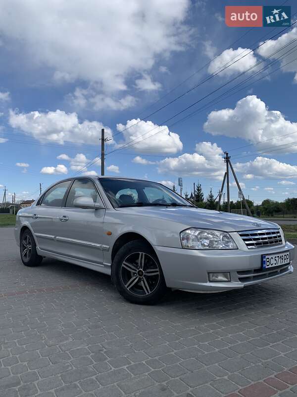 Седан Kia Optima 2000 в Львове
