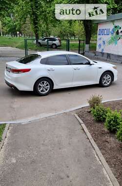 Седан Kia Optima 2016 в Харькове