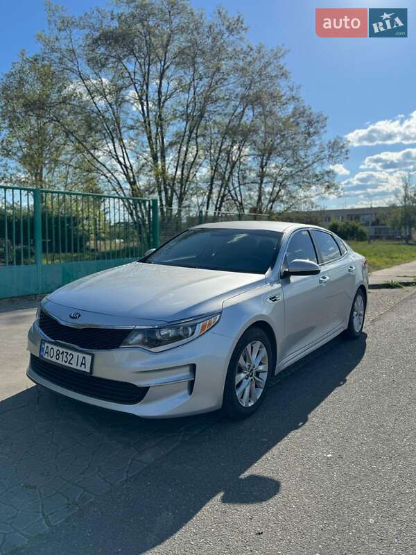 Седан Kia Optima 2017 в Тячеве