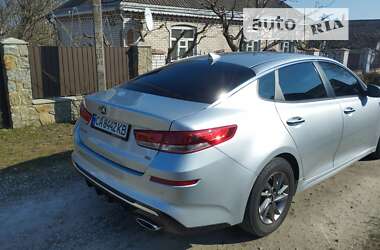 Седан Kia Optima 2019 в Умані