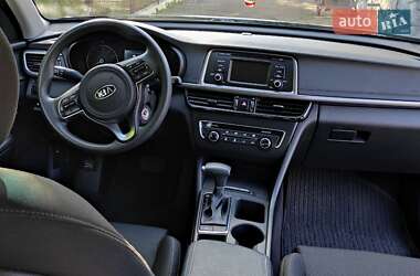Седан Kia Optima 2016 в Ровно