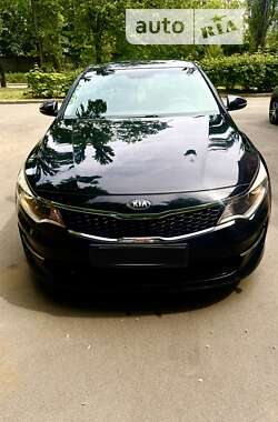 Седан Kia Optima 2016 в Киеве