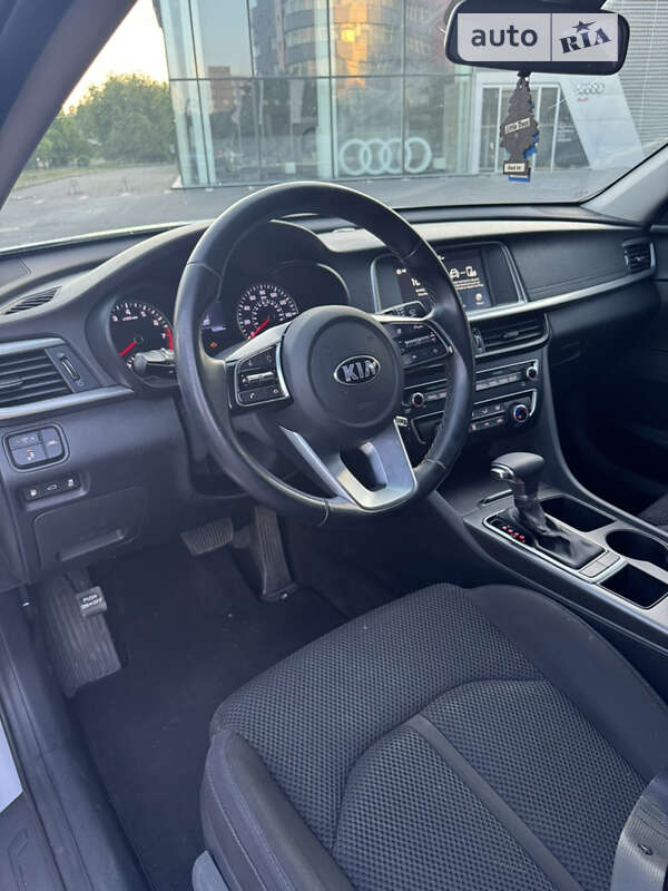 Седан Kia Optima 2019 в Киеве