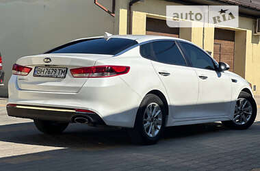 Седан Kia Optima 2016 в Ізмаїлі