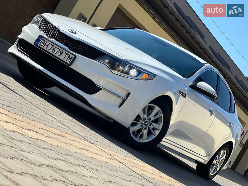 Седан Kia Optima 2016 в Измаиле