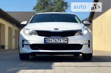 Седан Kia Optima 2016 в Ізмаїлі