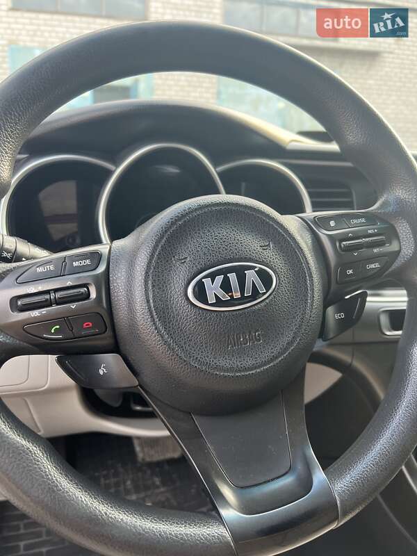Седан Kia Optima 2015 в Дніпрі