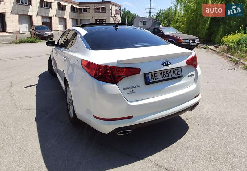 Седан Kia Optima 2013 в Днепре