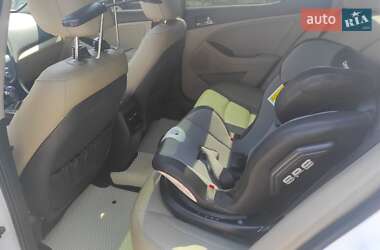 Седан Kia Optima 2013 в Днепре