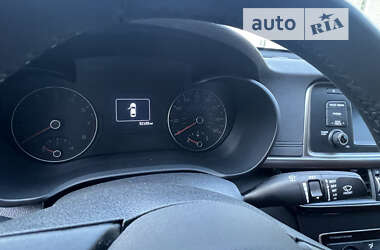 Седан Kia Optima 2016 в 