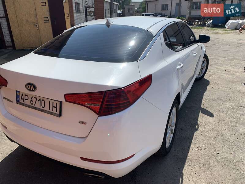 Седан Kia Optima 2013 в Запорожье