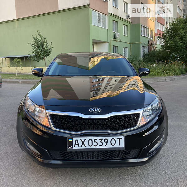 Седан Kia Optima 2013 в Харкові