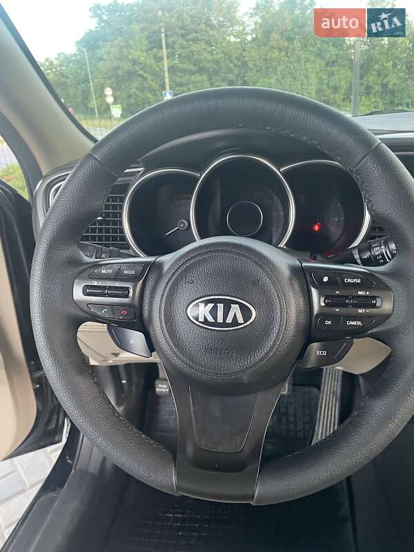 Седан Kia Optima 2014 в Полтаве