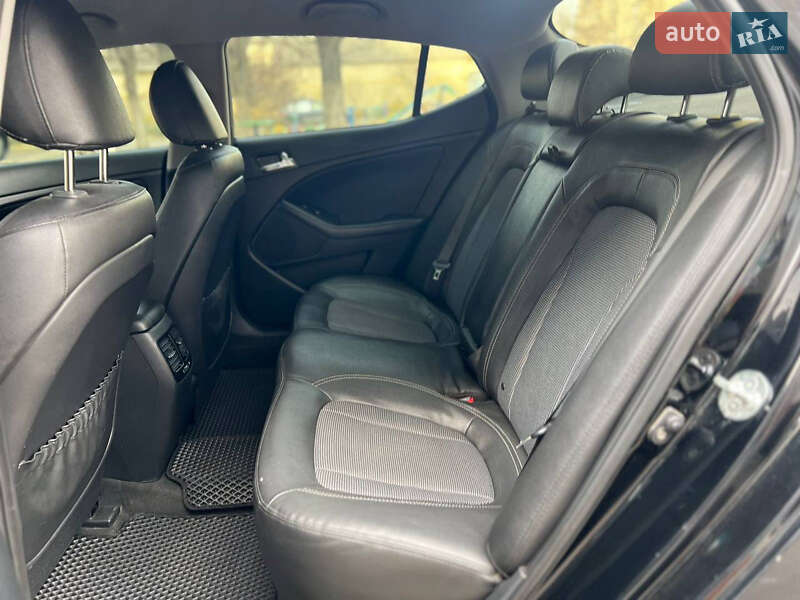 Седан Kia Optima 2011 в Вознесенську