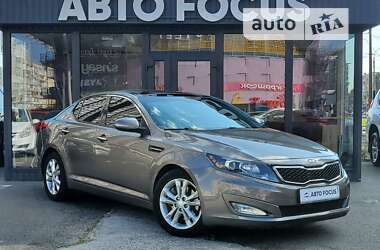 Седан Kia Optima 2012 в Києві