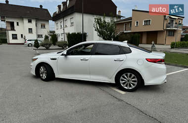 Седан Kia Optima 2015 в Киеве