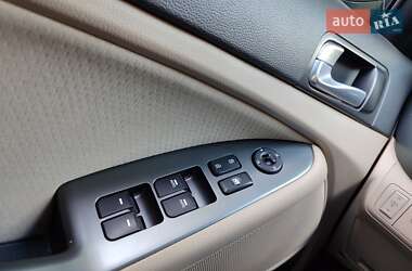 Седан Kia Optima 2015 в Киеве