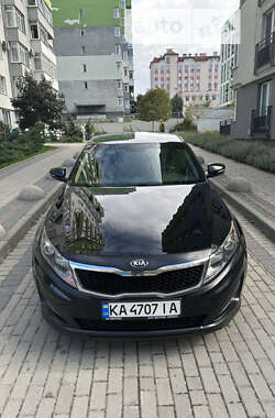 Седан Kia Optima 2013 в Львове