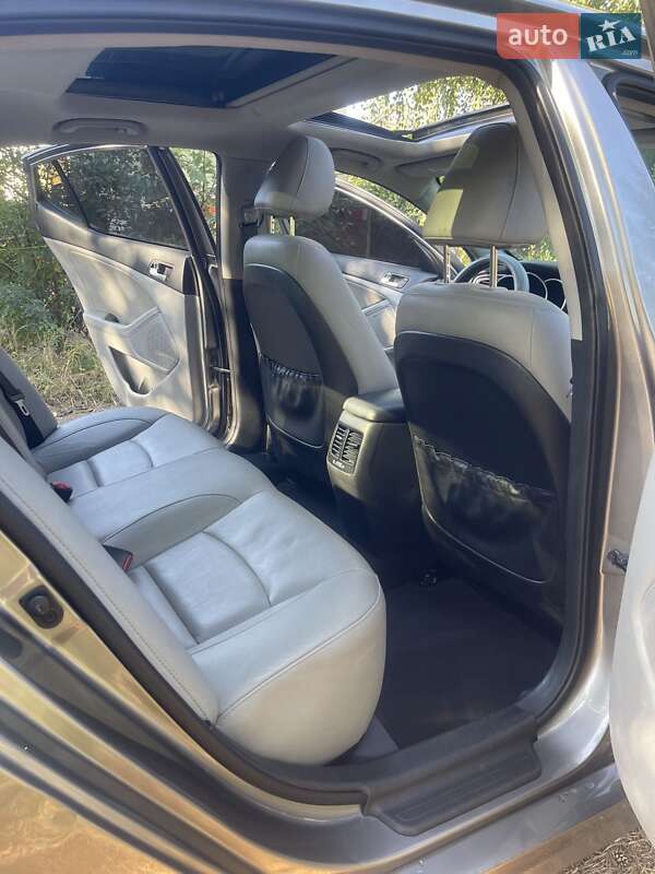 Седан Kia Optima 2015 в Киеве