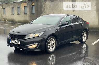 Седан Kia Optima 2012 в Ужгороді