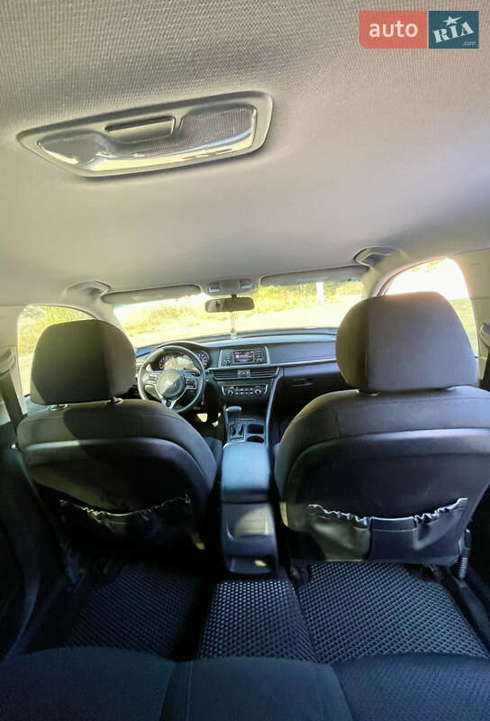 Седан Kia Optima 2016 в Харкові