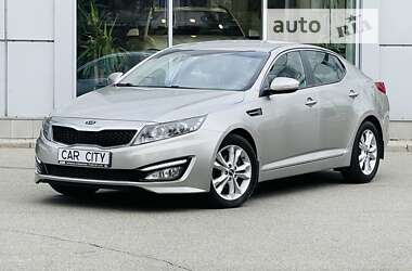 Седан Kia Optima 2012 в Києві