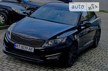 Седан Kia Optima 2013 в Ивано-Франковске