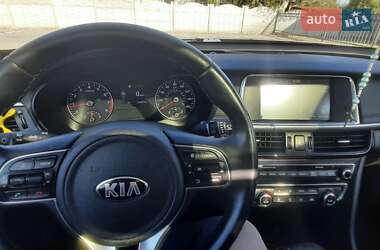 Седан Kia Optima 2016 в 