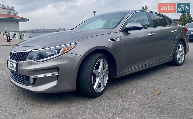 Седан Kia Optima 2017 в Днепре