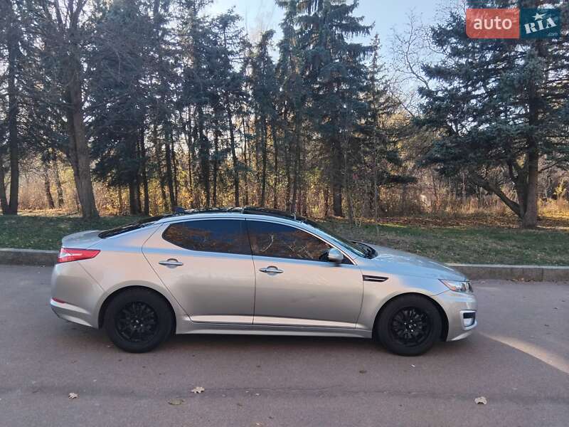 Седан Kia Optima 2012 в Житомире