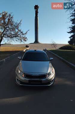 Седан Kia Optima 2012 в Житомире