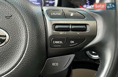 Седан Kia Optima 2013 в 